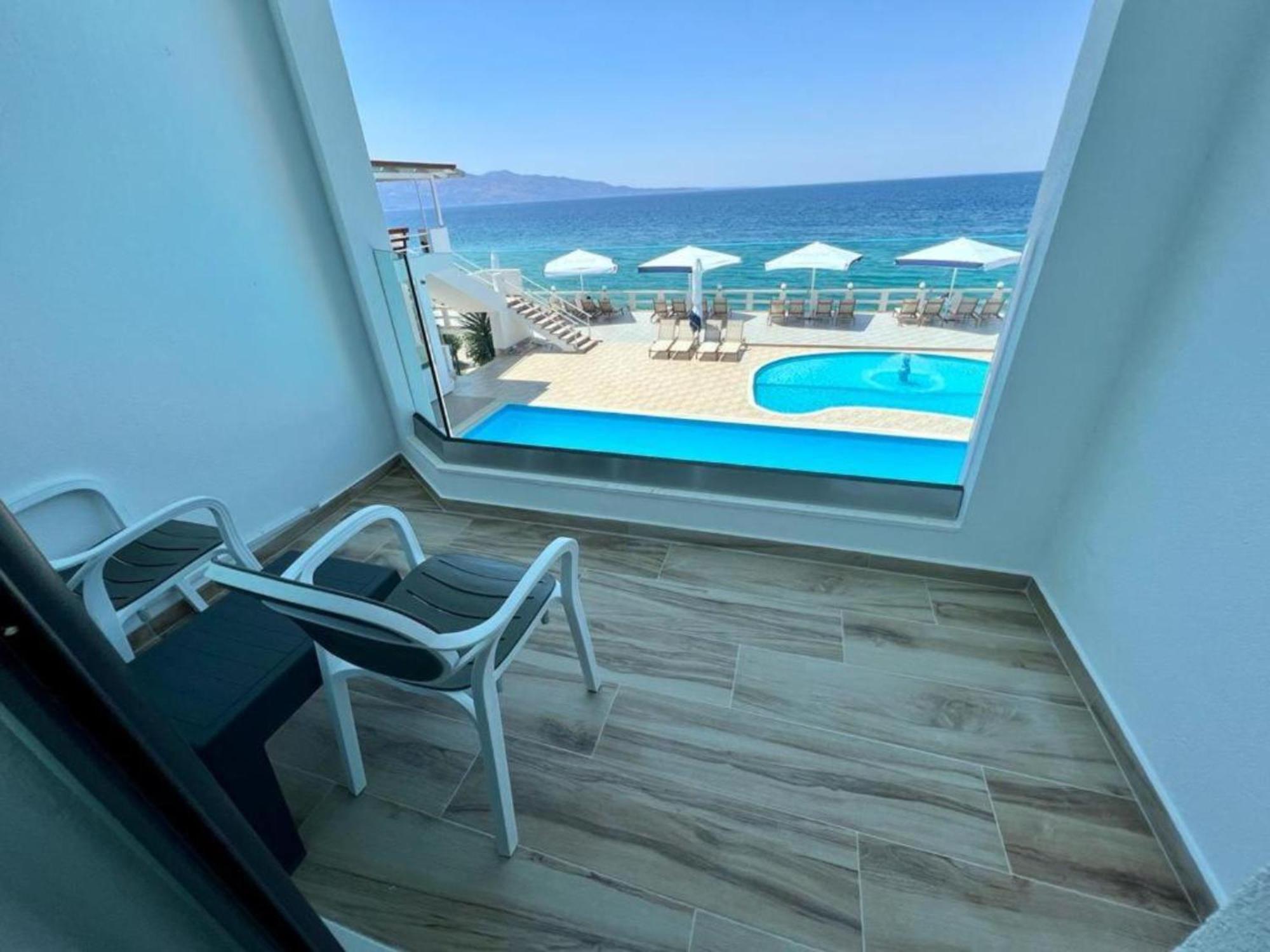 Hotel Emblem Sarande Exterior photo