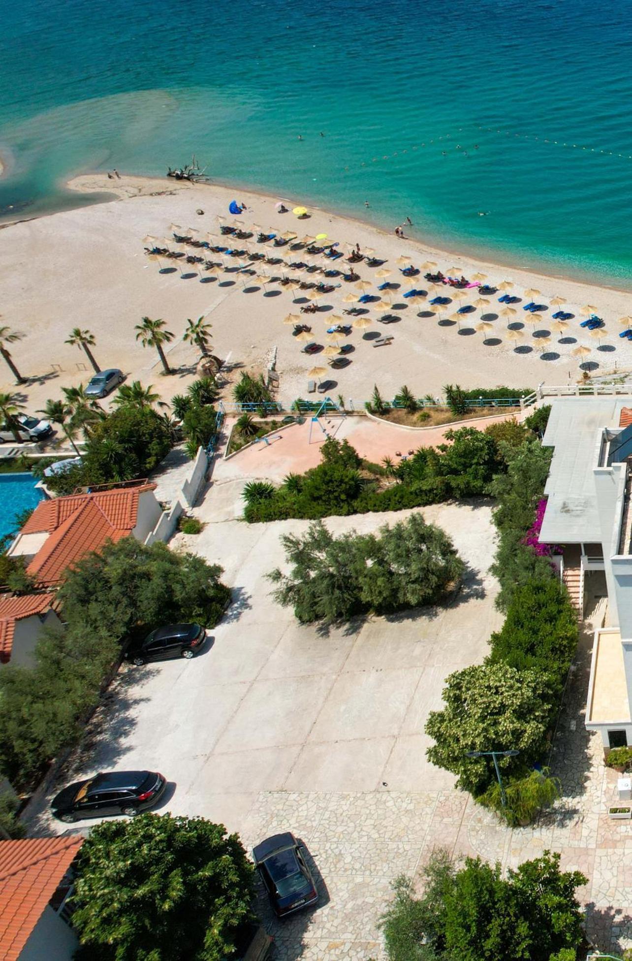 Hotel Emblem Sarande Exterior photo